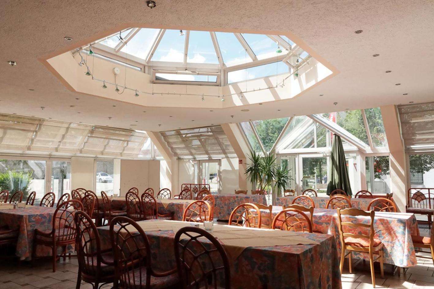 Hotel-Restaurant Zum Kirschbaum Rottendorf Exterior photo